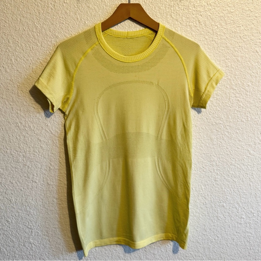 Lululemon Athletica Swiftly Tech Short Sleeve Shirt Yellow Women’s 8